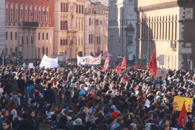 La fine della forma corteo