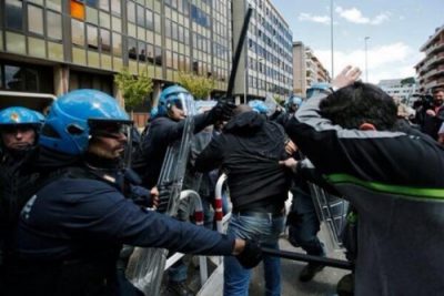 PD e Polizia fanno politica in compagnia